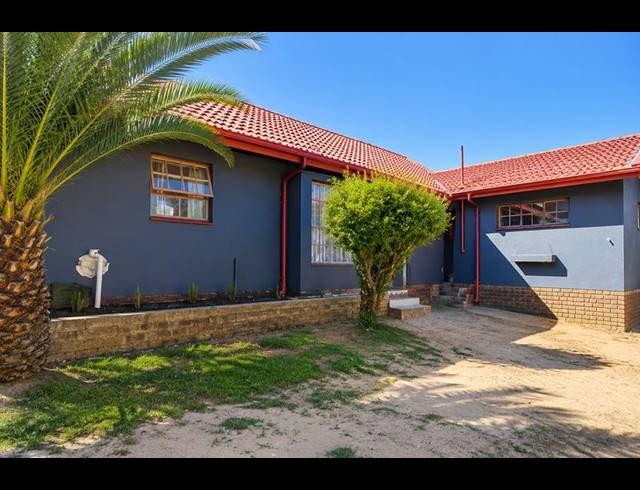 3 BEDROOM HOUSE FOR SALE IN BIRCHLEIGH